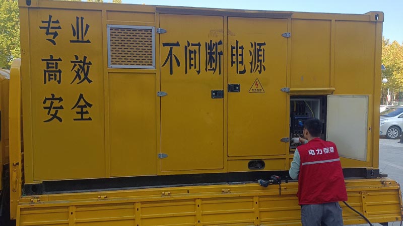 娄烦柴油发电机组和UPS电源配合使用时，如何避免切换过程中的电力中断？