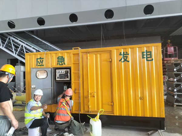 娄烦怎样判断空气滤清器是否需要更换？